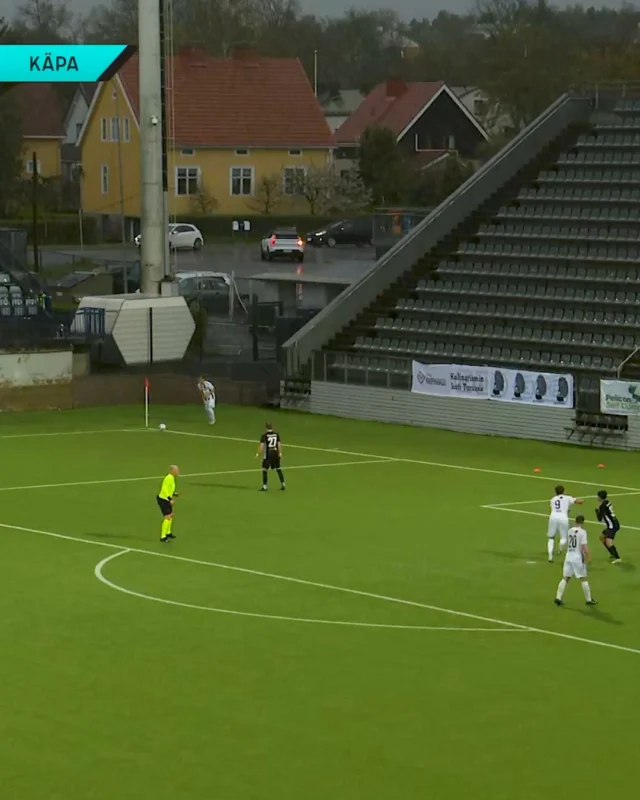TPS-kapteeni Atte Sihvonen ja ensimmäinen maali kasvattajaseuran edustusjoukkueessa 🖤🤍
Aten maalilla TPS tasoitti ottelun KäPaa vastaan ja nousi lopulta toisella puolikkaalla 4–2-voittoon. Uusi Ykkösliiga-kausi on käynnistynyt mahtavasti neljällä voitolla, ja kauden aloitus on Tepsin paras 23 vuoteen 🔥