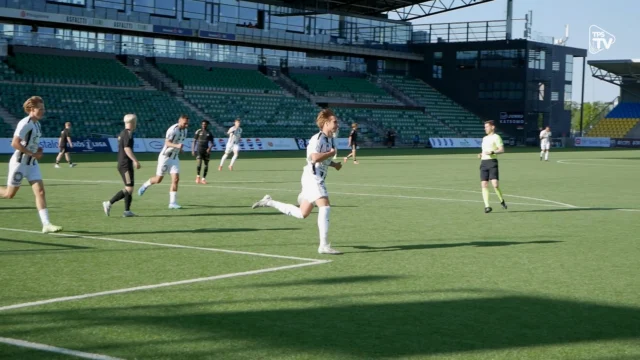 Kun Palloseura pelaa, niin maaliverkko heiluu! TPS jatkoi voittoputkeaan kaatamalla SJK Akatemian 3–2.
Nappaa tästä katseluun Onnin, Emun ja Aten maalit uusista kuvakulmista 🔥